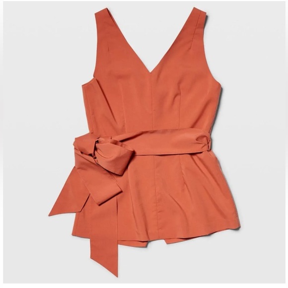 NWOT Club Monaco Cross Over Tie Top - Picture 3 of 3